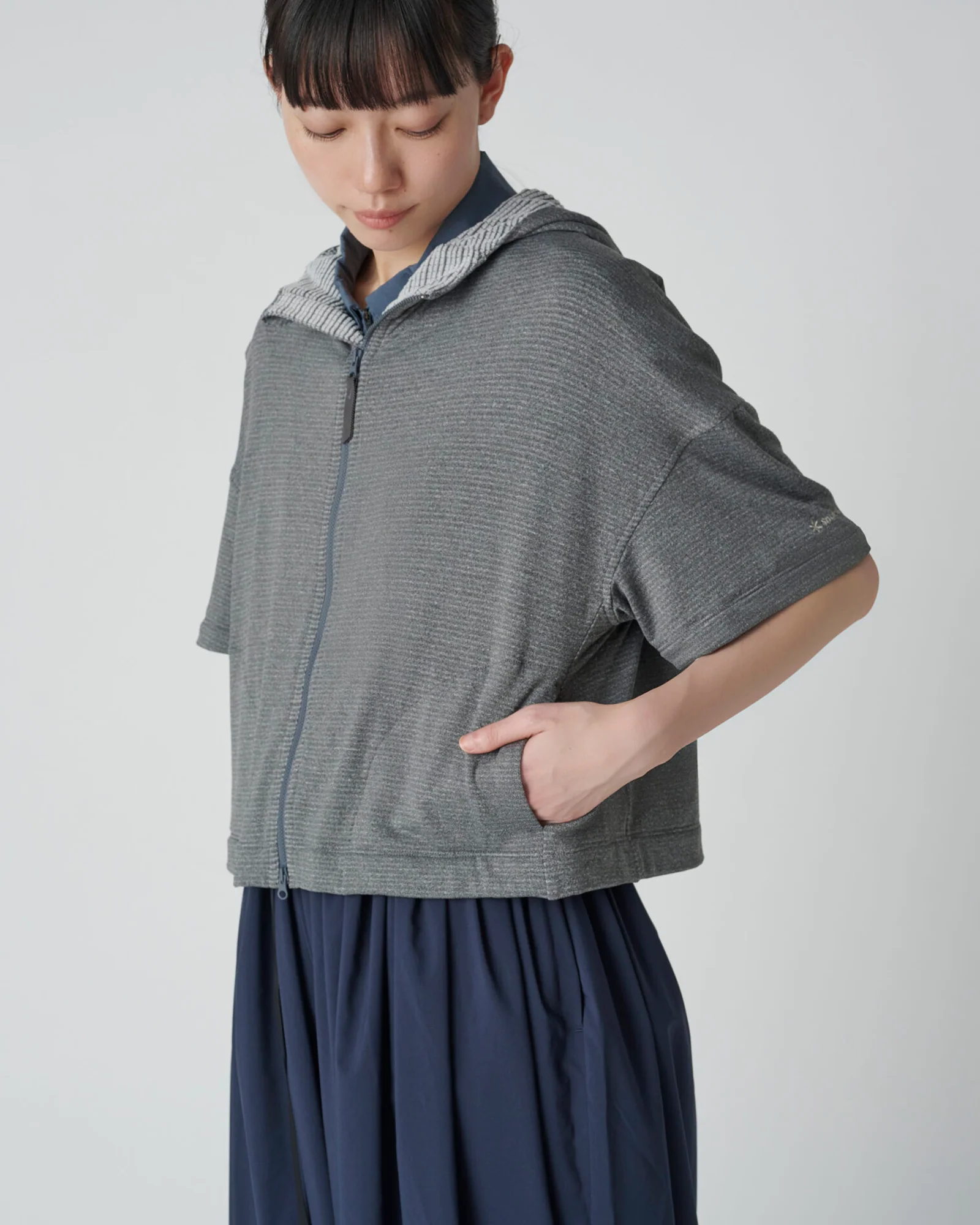 Breathable Dry Grid Short Parka - Image 5