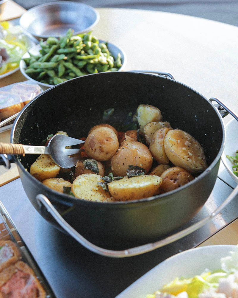 Cast Iron Oven 26cm - Image 11